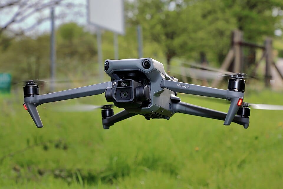DJI Mavic 4